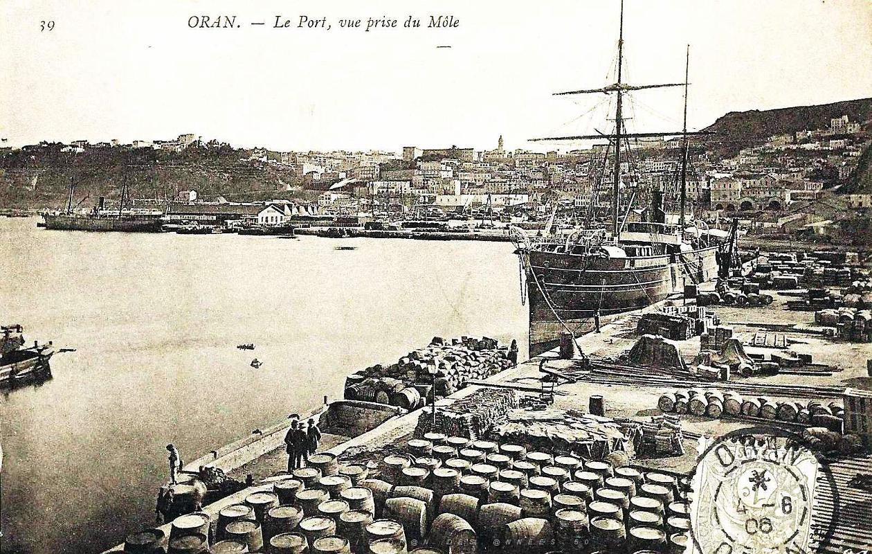 Oran - Port - Vue prise du Mole - 1908.jpg